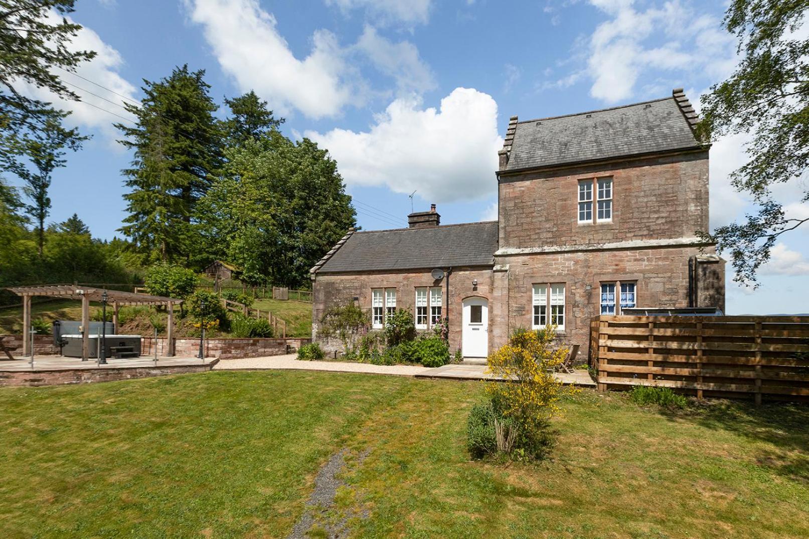 Laundry Cottage: Drumlanrig Castle Thornhill  Exterior photo