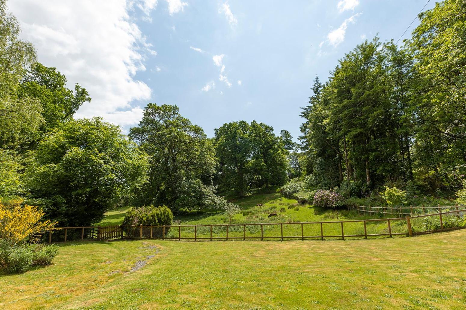 Laundry Cottage: Drumlanrig Castle Thornhill  Exterior photo